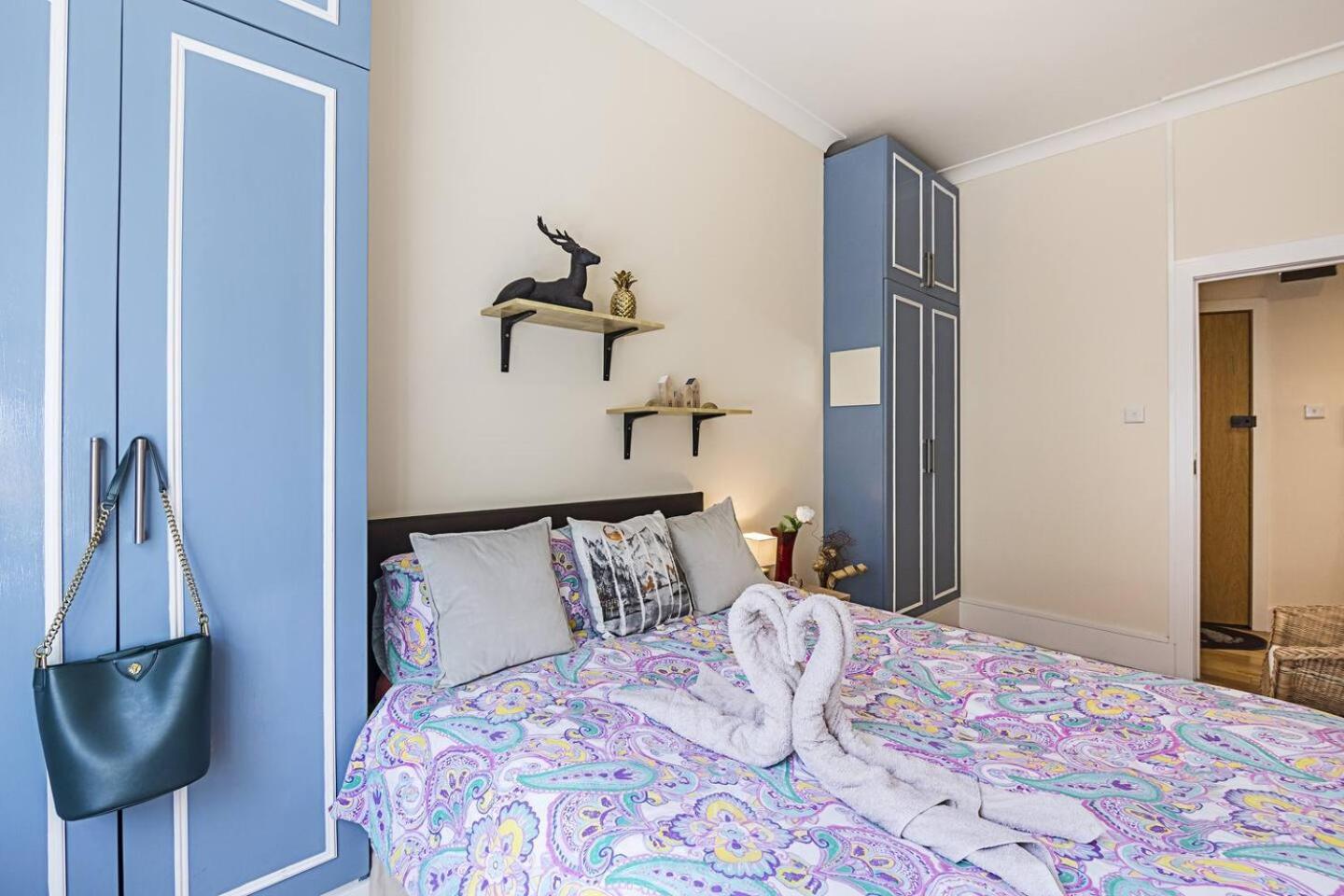 Private Homely Bedroom In Kensington R2 Appartement
